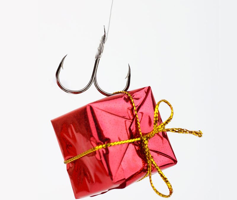 How to Avoid Phishing Scams When Holiday Shopping