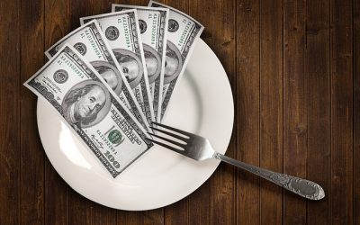 9 Strategies to Save Money Eating Out at Restaurants